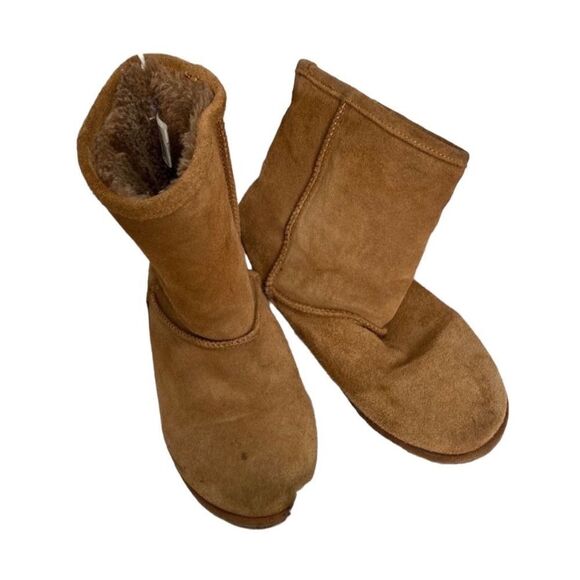 Nordstrom Rack Light Brown Suede Cozy Boots 2Y - Picture 3 of 10